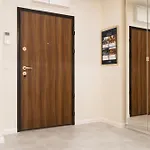 Househost Smolensk Elegant Ac Lift Security *