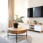 Househost Smolensk Elegant Ac Lift Security Apartman