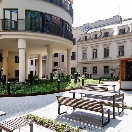 Househost Smolensk Elegant Ac Lift Security Kraków