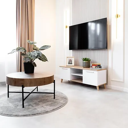 Househost Smolensk Elegant Ac Lift Security * Krakow